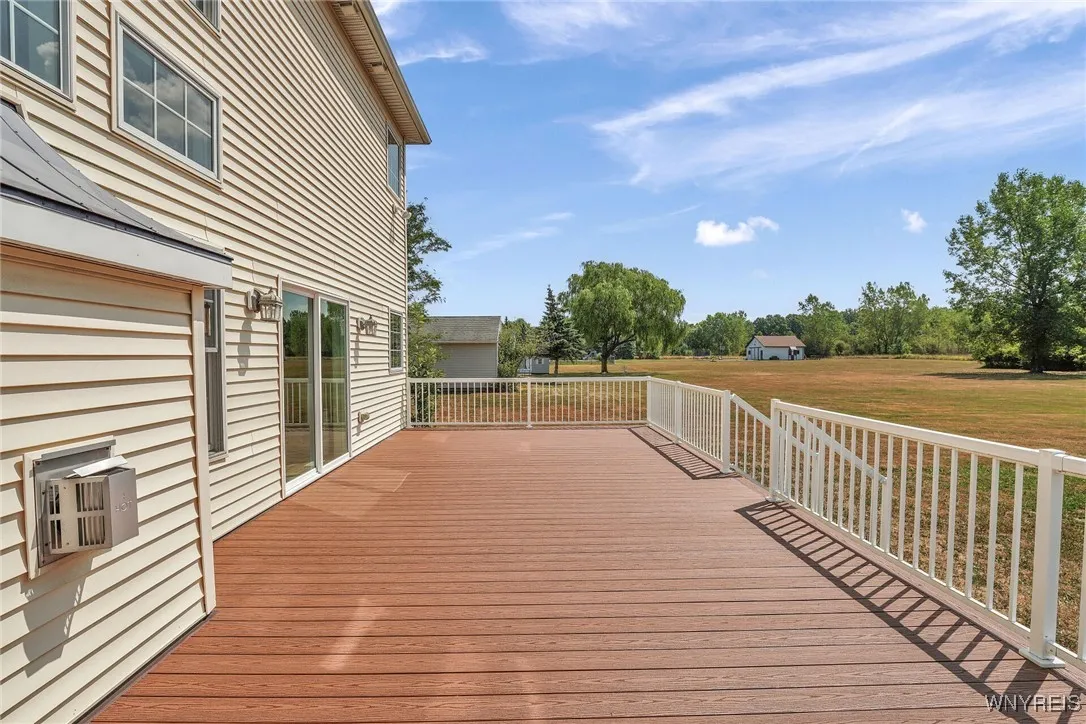 10025 Clarence Center Road, Clarence, New York 140, Clarence, New York 14031, 4 Bedrooms Bedrooms, 12 Rooms Rooms,3 BathroomsBathrooms,Residential,For Sale,10025 Clarence Center Road, Clarence, New York 140,B1629687