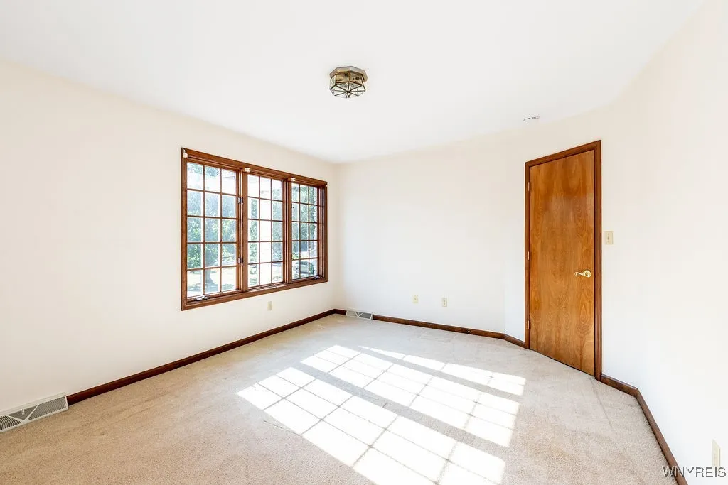 5354 Thompson Road, Clarence, New York 14031, Clarence, New York 14031, 4 Bedrooms Bedrooms, 9 Rooms Rooms,2 BathroomsBathrooms,Residential,Closed,5354 Thompson Road, Clarence, New York 14031,0,B1630150