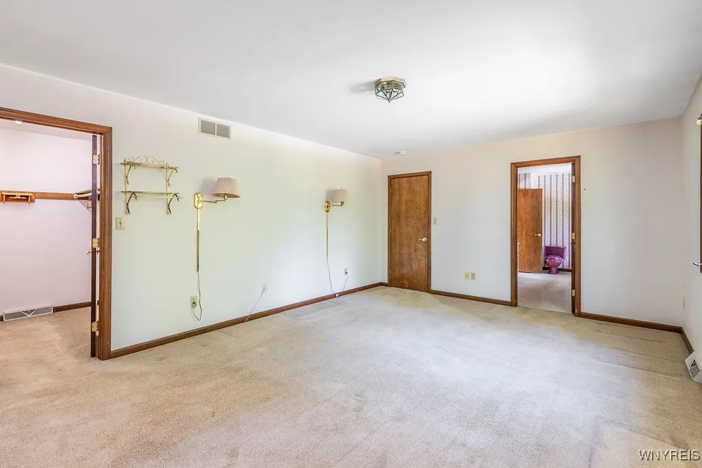 5354 Thompson Road, Clarence, New York 14031, Clarence, New York 14031, 4 Bedrooms Bedrooms, 9 Rooms Rooms,2 BathroomsBathrooms,Residential,Closed,5354 Thompson Road, Clarence, New York 14031,0,B1630150