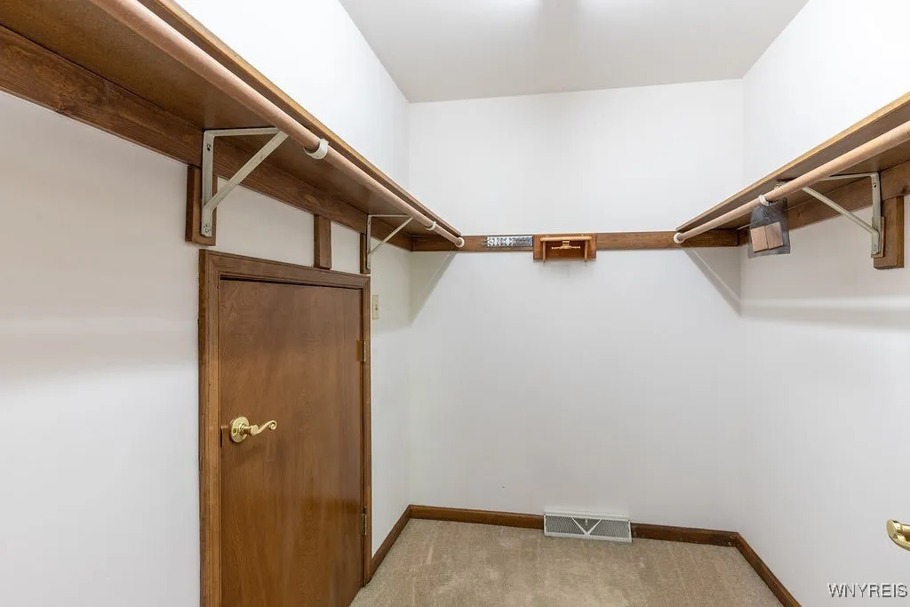 5354 Thompson Road, Clarence, New York 14031, Clarence, New York 14031, 4 Bedrooms Bedrooms, 9 Rooms Rooms,2 BathroomsBathrooms,Residential,Closed,5354 Thompson Road, Clarence, New York 14031,0,B1630150