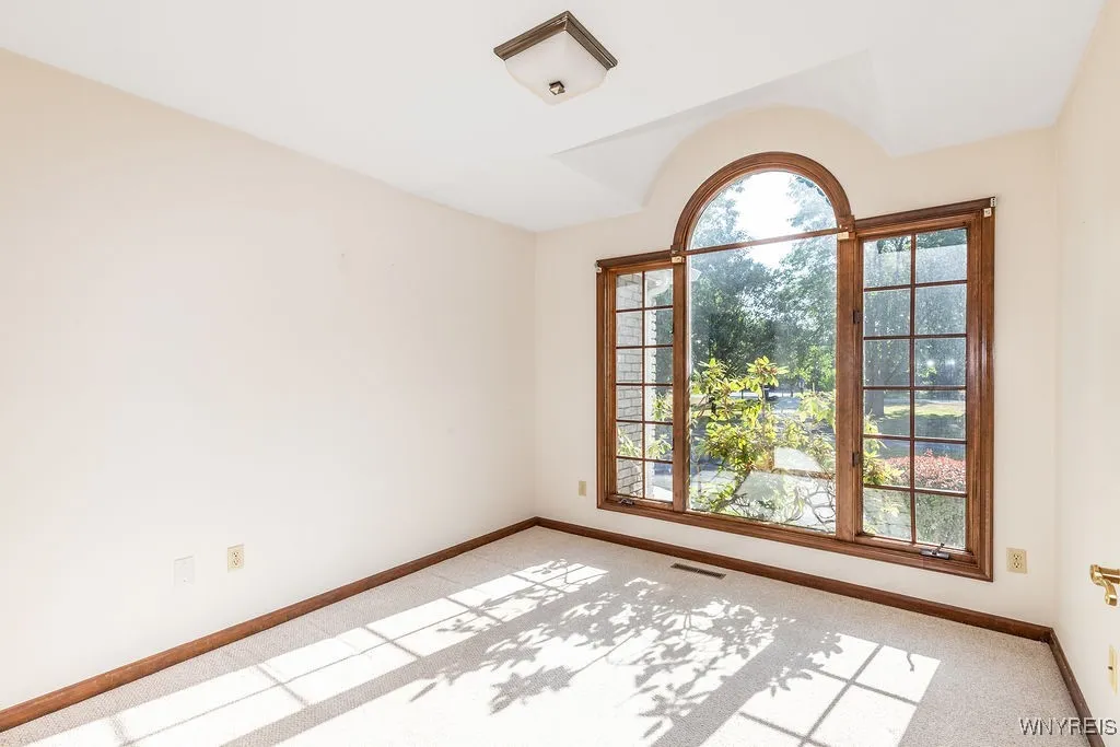 5354 Thompson Road, Clarence, New York 14031, Clarence, New York 14031, 4 Bedrooms Bedrooms, 9 Rooms Rooms,2 BathroomsBathrooms,Residential,Closed,5354 Thompson Road, Clarence, New York 14031,0,B1630150