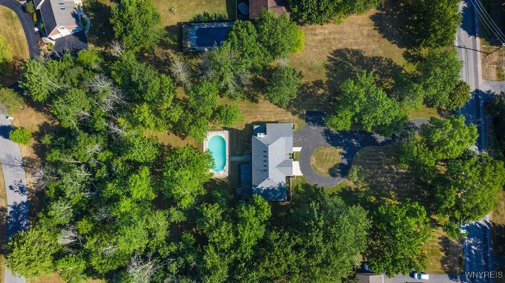 5354 Thompson Road, Clarence, New York 14031, Clarence, New York 14031, 4 Bedrooms Bedrooms, 9 Rooms Rooms,2 BathroomsBathrooms,Residential,Closed,5354 Thompson Road, Clarence, New York 14031,0,B1630150