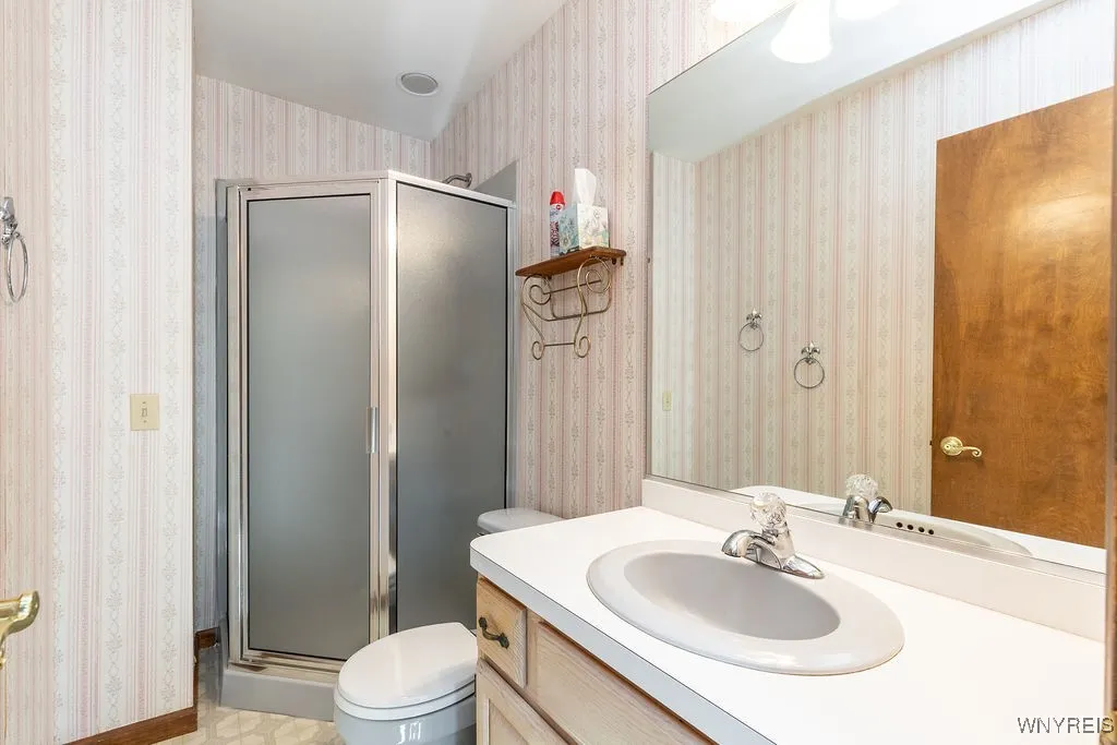 5354 Thompson Road, Clarence, New York 14031, Clarence, New York 14031, 4 Bedrooms Bedrooms, 9 Rooms Rooms,2 BathroomsBathrooms,Residential,Closed,5354 Thompson Road, Clarence, New York 14031,0,B1630150