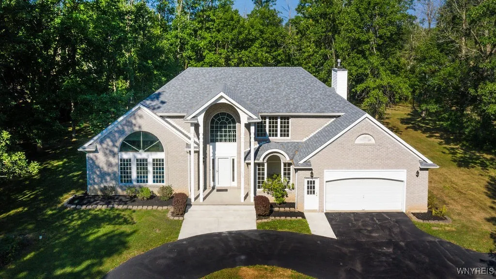 5354 Thompson Road, Clarence, New York 14031, Clarence, New York 14031, 4 Bedrooms Bedrooms, 9 Rooms Rooms,2 BathroomsBathrooms,Residential,Closed,5354 Thompson Road, Clarence, New York 14031,0,B1630150