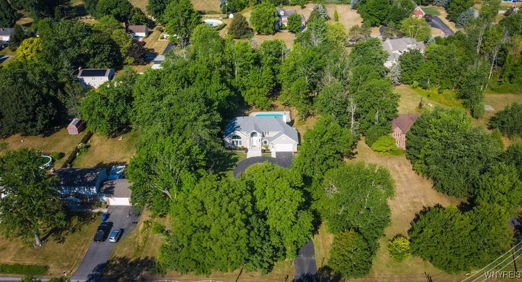 5354 Thompson Road, Clarence, New York 14031, Clarence, New York 14031, 4 Bedrooms Bedrooms, 9 Rooms Rooms,2 BathroomsBathrooms,Residential,Closed,5354 Thompson Road, Clarence, New York 14031,0,B1630150