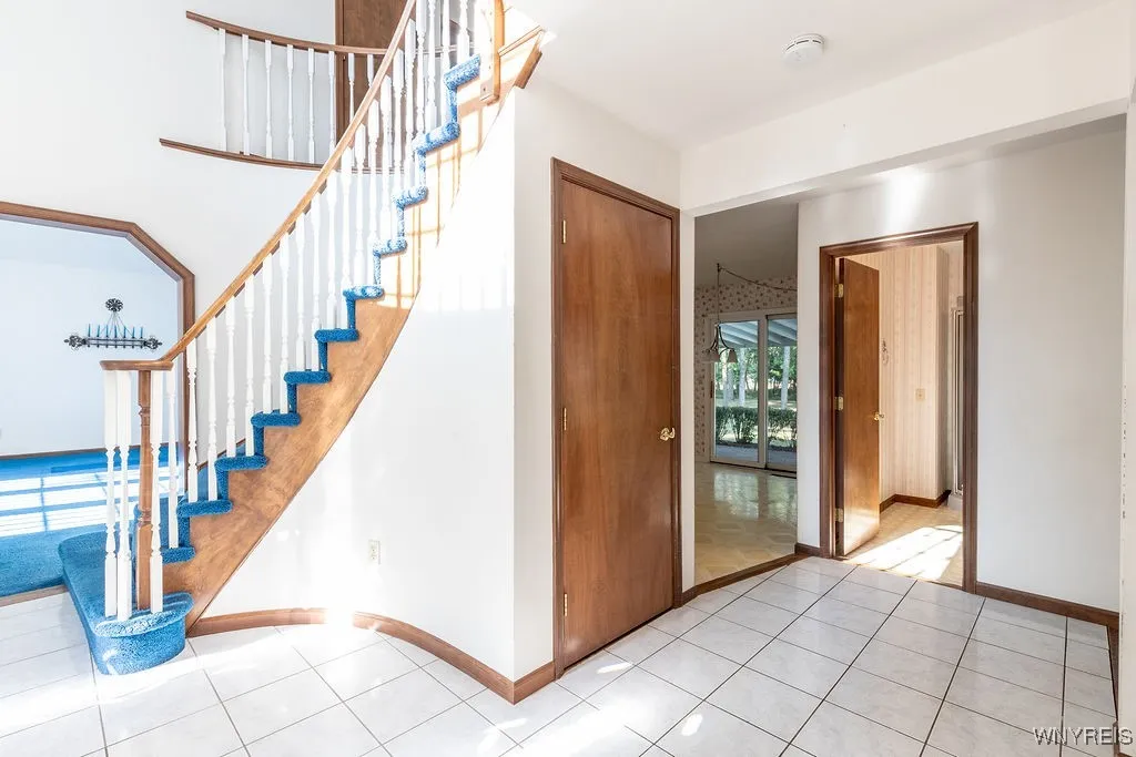 5354 Thompson Road, Clarence, New York 14031, Clarence, New York 14031, 4 Bedrooms Bedrooms, 9 Rooms Rooms,2 BathroomsBathrooms,Residential,Closed,5354 Thompson Road, Clarence, New York 14031,0,B1630150