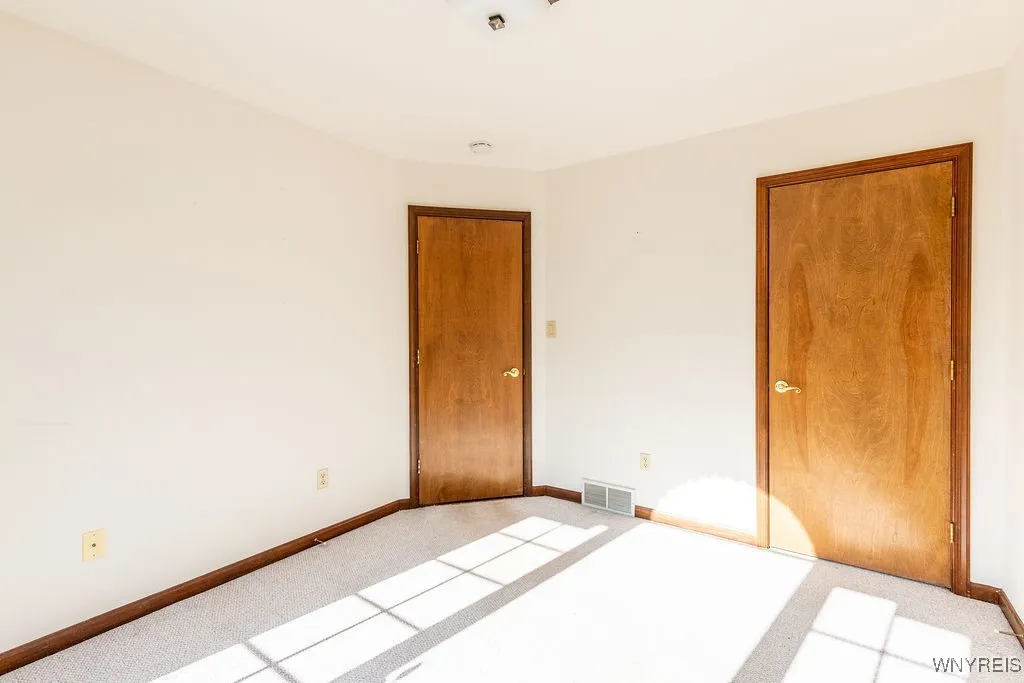 5354 Thompson Road, Clarence, New York 14031, Clarence, New York 14031, 4 Bedrooms Bedrooms, 9 Rooms Rooms,2 BathroomsBathrooms,Residential,Closed,5354 Thompson Road, Clarence, New York 14031,0,B1630150