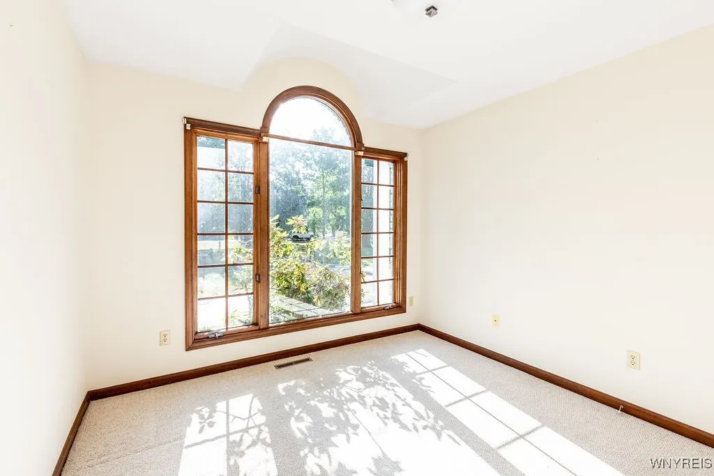 5354 Thompson Road, Clarence, New York 14031, Clarence, New York 14031, 4 Bedrooms Bedrooms, 9 Rooms Rooms,2 BathroomsBathrooms,Residential,Closed,5354 Thompson Road, Clarence, New York 14031,0,B1630150