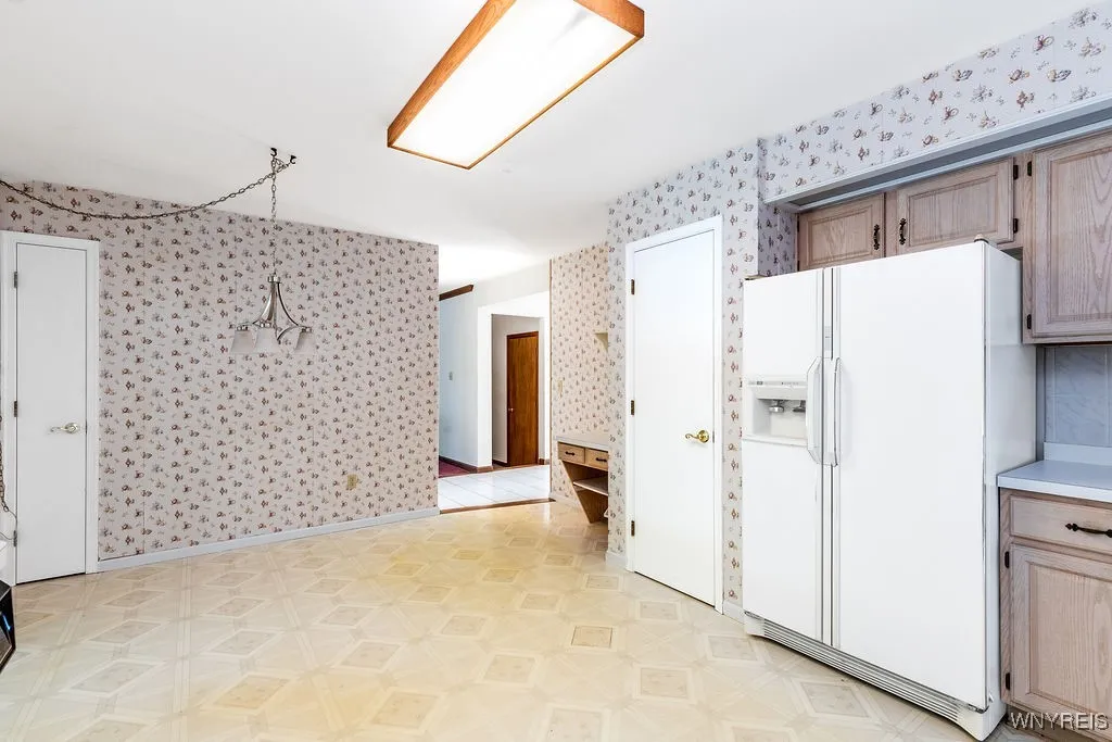 5354 Thompson Road, Clarence, New York 14031, Clarence, New York 14031, 4 Bedrooms Bedrooms, 9 Rooms Rooms,2 BathroomsBathrooms,Residential,Closed,5354 Thompson Road, Clarence, New York 14031,0,B1630150