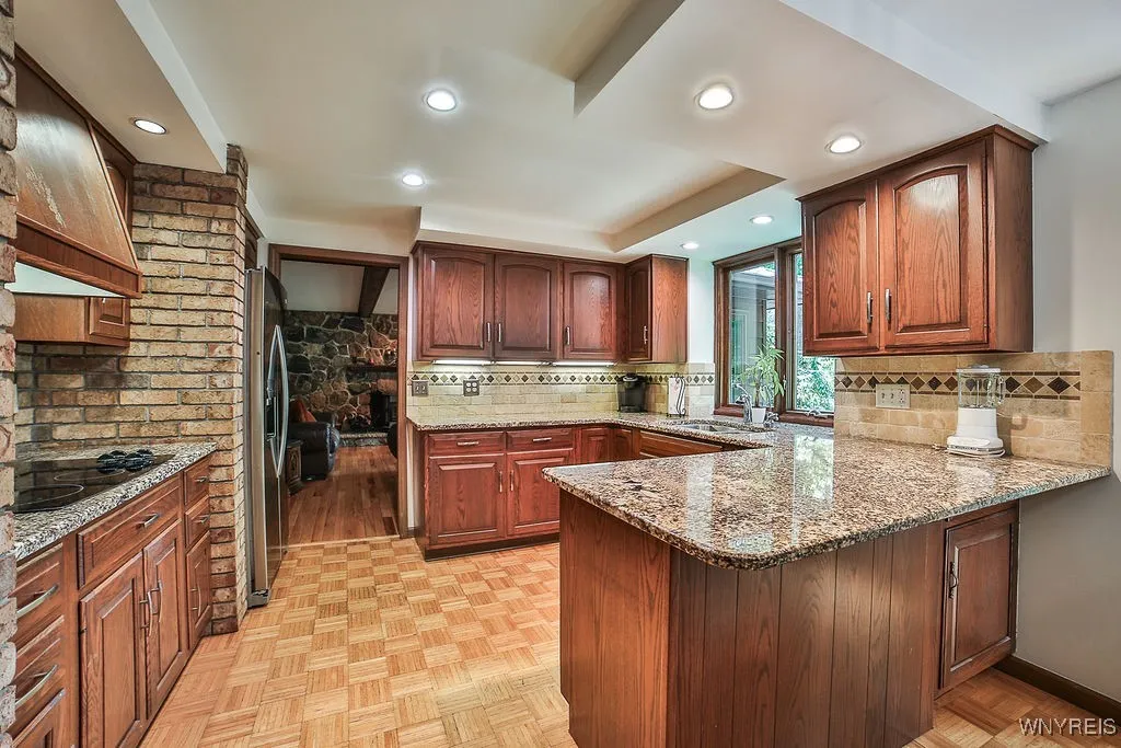 11 Fennec Lane, Amherst, New York 14051, Amherst, New York 14051, 5 Bedrooms Bedrooms, 10 Rooms Rooms,3 BathroomsBathrooms,Residential,Closed,11 Fennec Lane, Amherst, New York 14051,0,B1629944