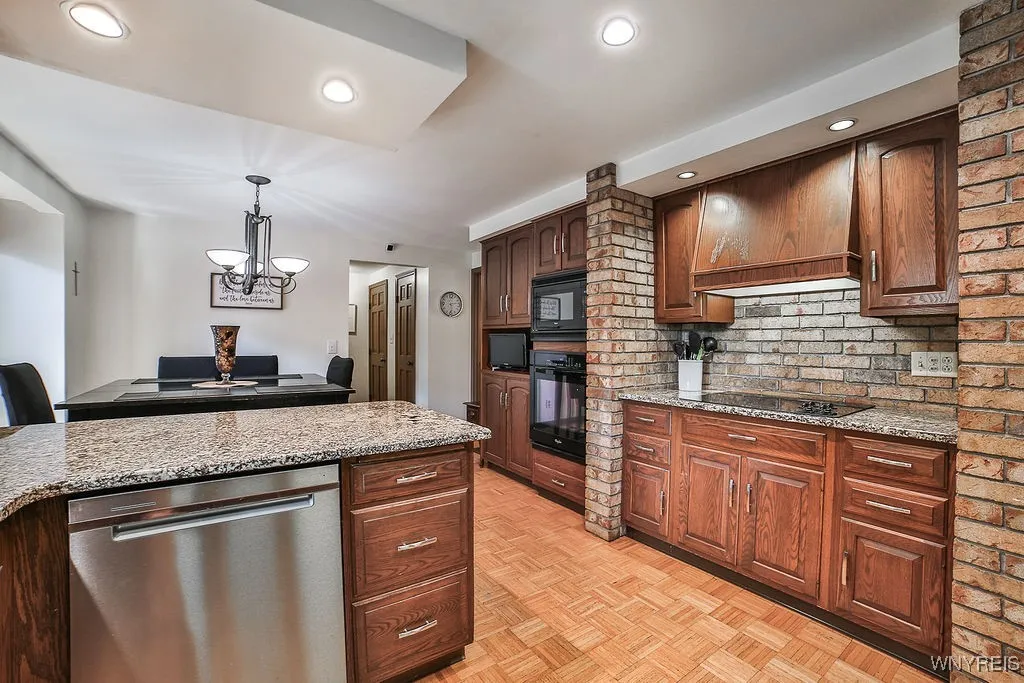 11 Fennec Lane, Amherst, New York 14051, Amherst, New York 14051, 5 Bedrooms Bedrooms, 10 Rooms Rooms,3 BathroomsBathrooms,Residential,Closed,11 Fennec Lane, Amherst, New York 14051,0,B1629944