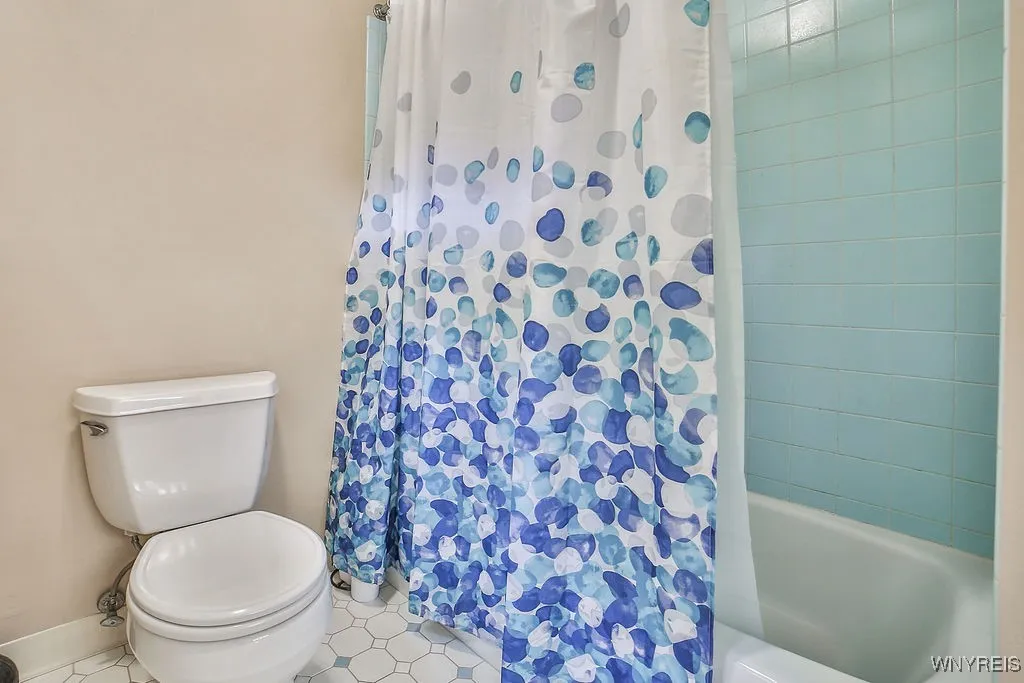 11 Fennec Lane, Amherst, New York 14051, Amherst, New York 14051, 5 Bedrooms Bedrooms, 10 Rooms Rooms,3 BathroomsBathrooms,Residential,Closed,11 Fennec Lane, Amherst, New York 14051,0,B1629944