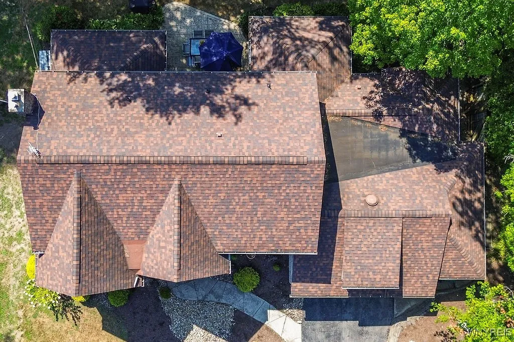 11 Fennec Lane, Amherst, New York 14051, Amherst, New York 14051, 5 Bedrooms Bedrooms, 10 Rooms Rooms,3 BathroomsBathrooms,Residential,Closed,11 Fennec Lane, Amherst, New York 14051,0,B1629944