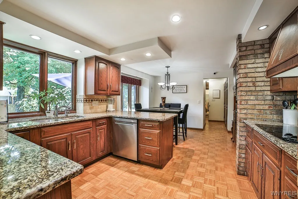 11 Fennec Lane, Amherst, New York 14051, Amherst, New York 14051, 5 Bedrooms Bedrooms, 10 Rooms Rooms,3 BathroomsBathrooms,Residential,Closed,11 Fennec Lane, Amherst, New York 14051,0,B1629944