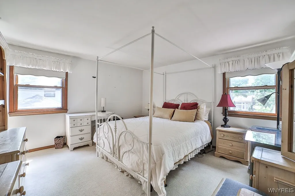 11 Fennec Lane, Amherst, New York 14051, Amherst, New York 14051, 5 Bedrooms Bedrooms, 10 Rooms Rooms,3 BathroomsBathrooms,Residential,Closed,11 Fennec Lane, Amherst, New York 14051,0,B1629944