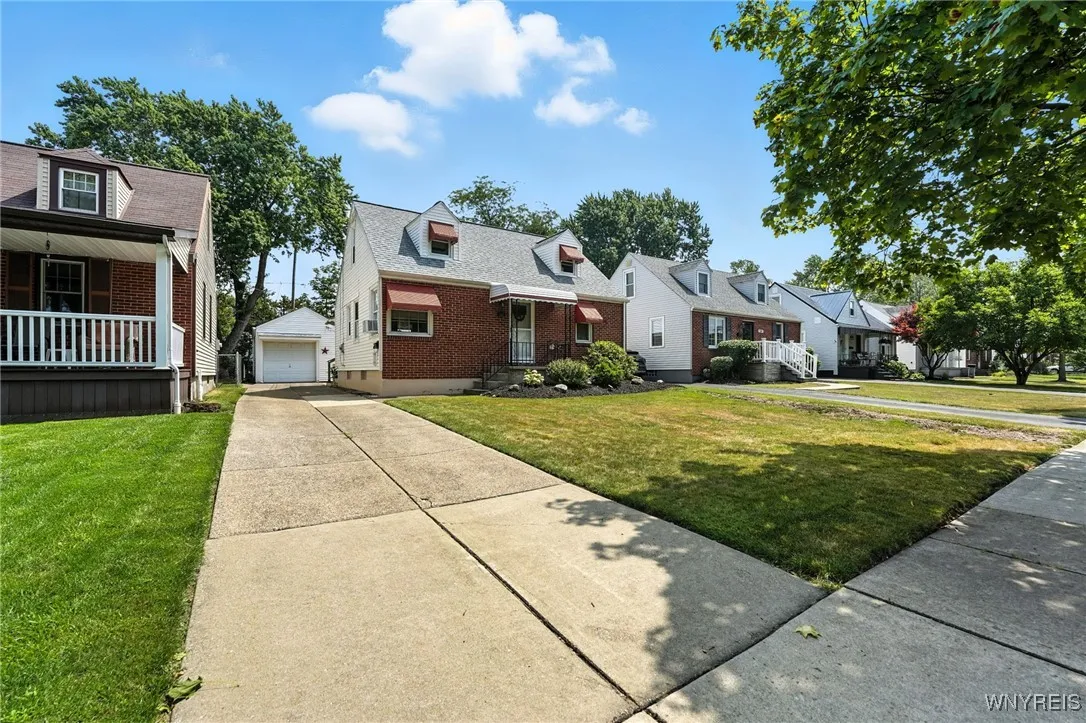 243 Edgewood Avenue, Tonawanda, New York 14223, Tonawanda, New York 14223, 3 Bedrooms Bedrooms, 7 Rooms Rooms,1 BathroomBathrooms,Residential,For Sale,243 Edgewood Avenue, Tonawanda, New York 14223,B1628579
