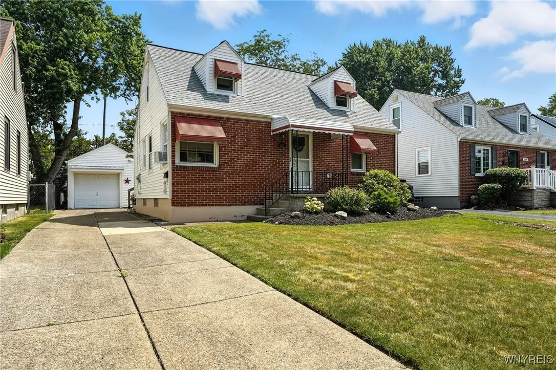 243 Edgewood Avenue, Tonawanda, New York 14223, Tonawanda, New York 14223, 3 Bedrooms Bedrooms, 7 Rooms Rooms,1 BathroomBathrooms,Residential,For Sale,243 Edgewood Avenue, Tonawanda, New York 14223,B1628579