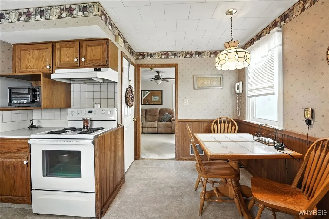 243 Edgewood Avenue, Tonawanda, New York 14223, Tonawanda, New York 14223, 3 Bedrooms Bedrooms, 7 Rooms Rooms,1 BathroomBathrooms,Residential,For Sale,243 Edgewood Avenue, Tonawanda, New York 14223,B1628579
