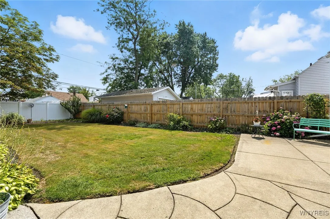 243 Edgewood Avenue, Tonawanda, New York 14223, Tonawanda, New York 14223, 3 Bedrooms Bedrooms, 7 Rooms Rooms,1 BathroomBathrooms,Residential,For Sale,243 Edgewood Avenue, Tonawanda, New York 14223,B1628579