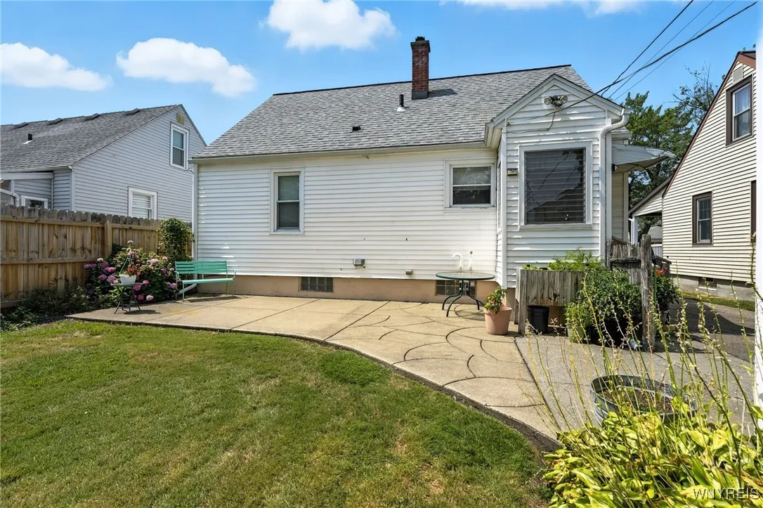 243 Edgewood Avenue, Tonawanda, New York 14223, Tonawanda, New York 14223, 3 Bedrooms Bedrooms, 7 Rooms Rooms,1 BathroomBathrooms,Residential,For Sale,243 Edgewood Avenue, Tonawanda, New York 14223,B1628579
