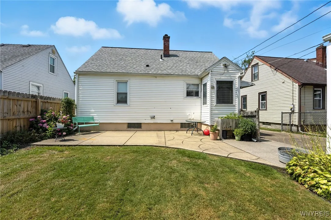 243 Edgewood Avenue, Tonawanda, New York 14223, Tonawanda, New York 14223, 3 Bedrooms Bedrooms, 7 Rooms Rooms,1 BathroomBathrooms,Residential,For Sale,243 Edgewood Avenue, Tonawanda, New York 14223,B1628579