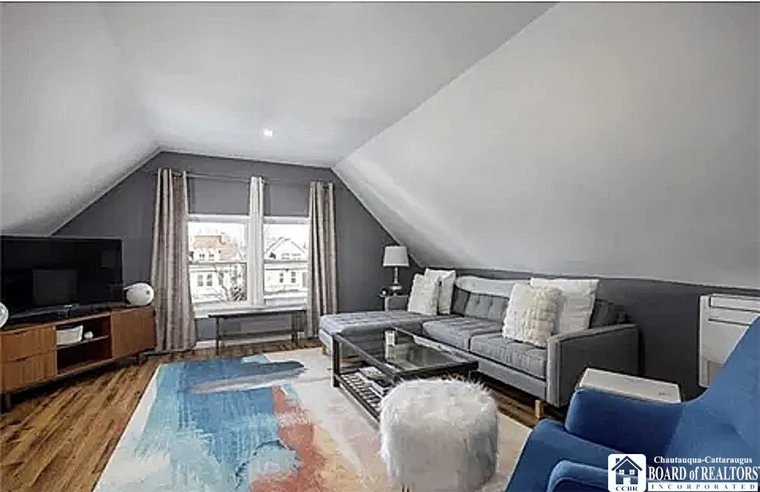 84 Manchester Place, Buffalo, New York 14213, Buffalo, New York 14213, 7 Bedrooms Bedrooms, ,3 BathroomsBathrooms,Residential,For Sale,84 Manchester Place, Buffalo, New York 14213,R1630153