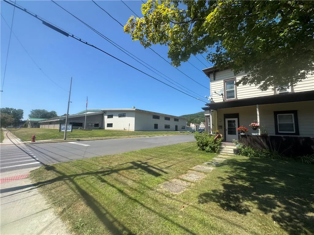 68 River Street 66, Oneonta, New York 13820, Oneonta, New York 13820, 5 Bedrooms Bedrooms, ,3 BathroomsBathrooms,Residential,Closed,68 River Street 66, Oneonta, New York 13820,0,R1630045
