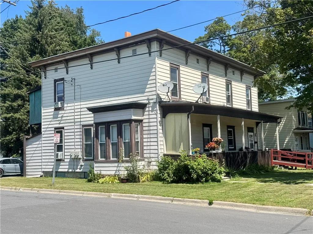 68 River Street 66, Oneonta, New York 13820, Oneonta, New York 13820, 5 Bedrooms Bedrooms, ,3 BathroomsBathrooms,Residential,Closed,68 River Street 66, Oneonta, New York 13820,0,R1630045