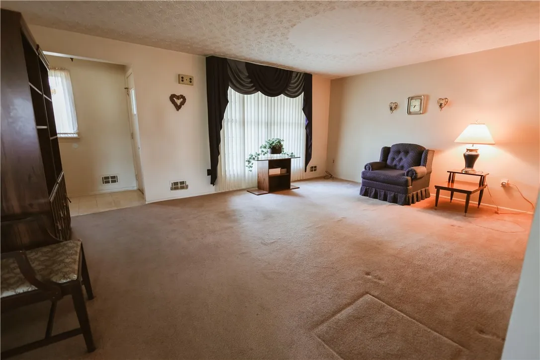 106 Stone Fence Road, Greece, New York 14626, Greece, New York 14626, 3 Bedrooms Bedrooms, 7 Rooms Rooms,1 BathroomBathrooms,Residential,Closed,106 Stone Fence Road, Greece, New York 14626,0,R1630204