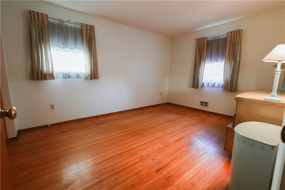 106 Stone Fence Road, Greece, New York 14626, Greece, New York 14626, 3 Bedrooms Bedrooms, 7 Rooms Rooms,1 BathroomBathrooms,Residential,Closed,106 Stone Fence Road, Greece, New York 14626,0,R1630204