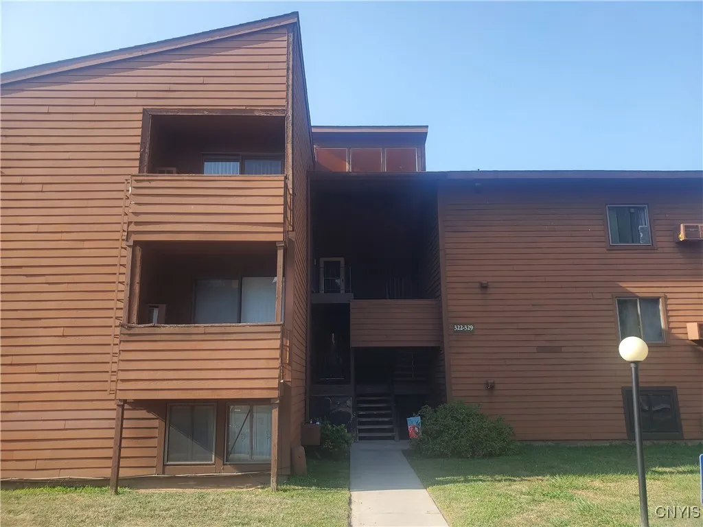 325 Village Boulevard North, Van Buren, New York 1, Van Buren, New York 13027, 1 Bedroom Bedrooms, 5 Rooms Rooms,1 BathroomBathrooms,Residential,Closed,325 Village Boulevard North, Van Buren, New York 1,0,S1630097