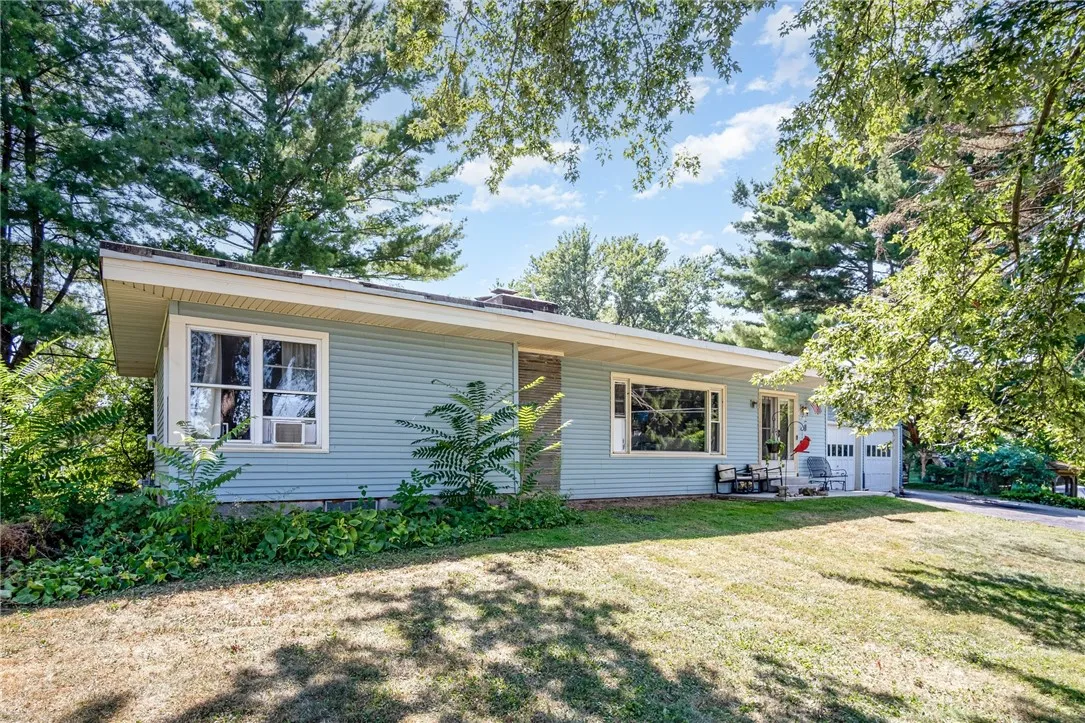 2201 W Henrietta Road, Brighton, New York 14623, Brighton, New York 14623, 3 Bedrooms Bedrooms, 6 Rooms Rooms,1 BathroomBathrooms,Residential,Closed,2201 W Henrietta Road, Brighton, New York 14623,0,R1629689