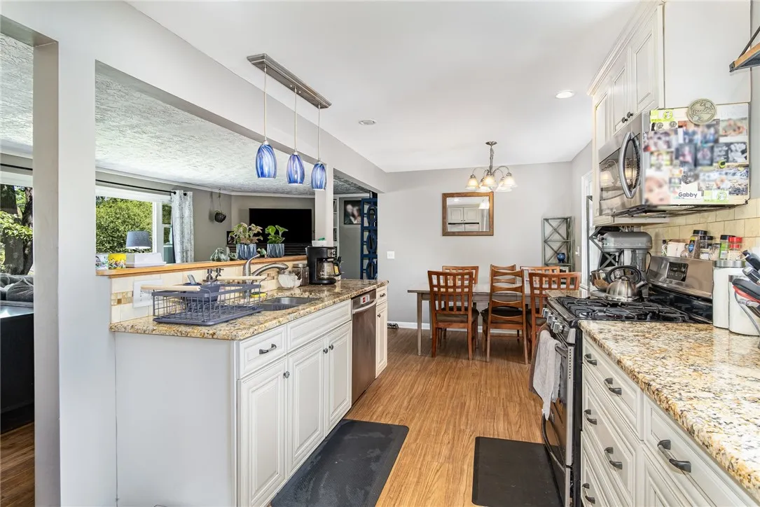 2201 W Henrietta Road, Brighton, New York 14623, Brighton, New York 14623, 3 Bedrooms Bedrooms, 6 Rooms Rooms,1 BathroomBathrooms,Residential,Closed,2201 W Henrietta Road, Brighton, New York 14623,0,R1629689
