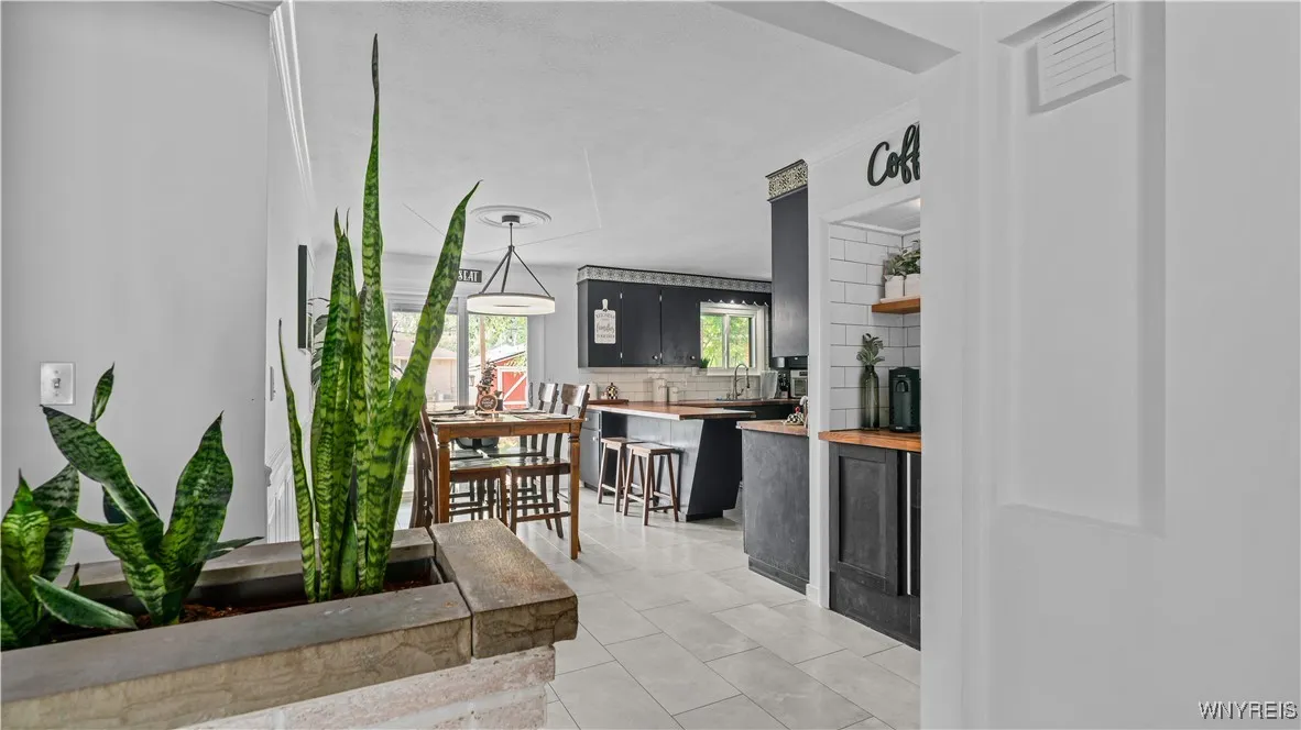 187 Elmsford Drive, West Seneca, New York 14224, West Seneca, New York 14224, 3 Bedrooms Bedrooms, 6 Rooms Rooms,1 BathroomBathrooms,Residential,Closed,187 Elmsford Drive, West Seneca, New York 14224,0,B1629528