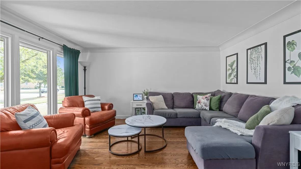 187 Elmsford Drive, West Seneca, New York 14224, West Seneca, New York 14224, 3 Bedrooms Bedrooms, 6 Rooms Rooms,1 BathroomBathrooms,Residential,Closed,187 Elmsford Drive, West Seneca, New York 14224,0,B1629528