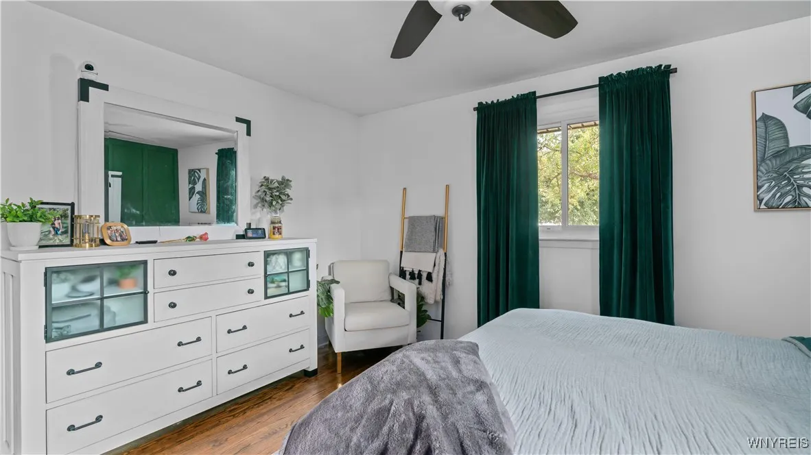 187 Elmsford Drive, West Seneca, New York 14224, West Seneca, New York 14224, 3 Bedrooms Bedrooms, 6 Rooms Rooms,1 BathroomBathrooms,Residential,Closed,187 Elmsford Drive, West Seneca, New York 14224,0,B1629528