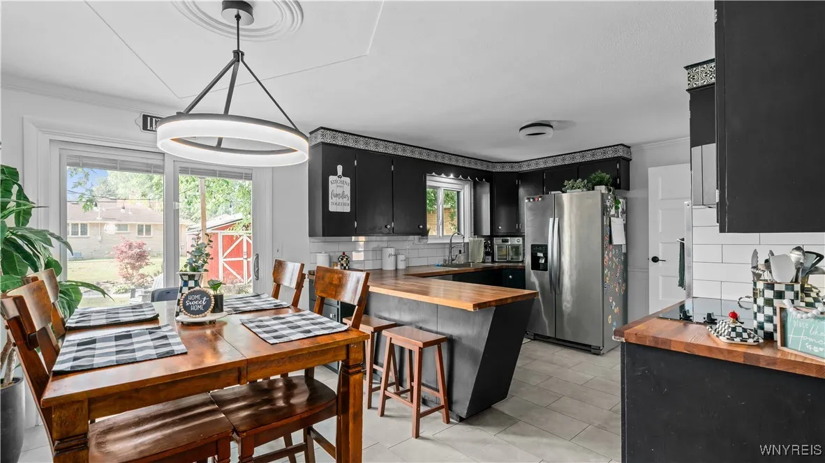 187 Elmsford Drive, West Seneca, New York 14224, West Seneca, New York 14224, 3 Bedrooms Bedrooms, 6 Rooms Rooms,1 BathroomBathrooms,Residential,Closed,187 Elmsford Drive, West Seneca, New York 14224,0,B1629528