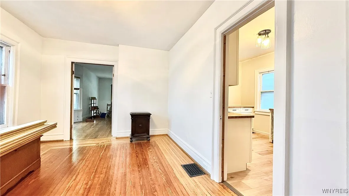 210 Anderson Place, Buffalo, New York 14222, Buffalo, New York 14222, 6 Bedrooms Bedrooms, ,2 BathroomsBathrooms,Residential,Closed,210 Anderson Place, Buffalo, New York 14222,0,B1630211