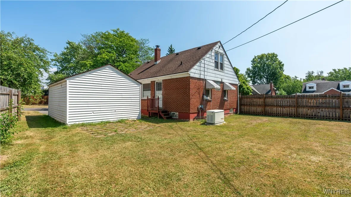 88 Clearvale Drive, Cheektowaga, New York 14225, Cheektowaga, New York 14225, 2 Bedrooms Bedrooms, 6 Rooms Rooms,1 BathroomBathrooms,Residential,Closed,88 Clearvale Drive, Cheektowaga, New York 14225,0,B1629995