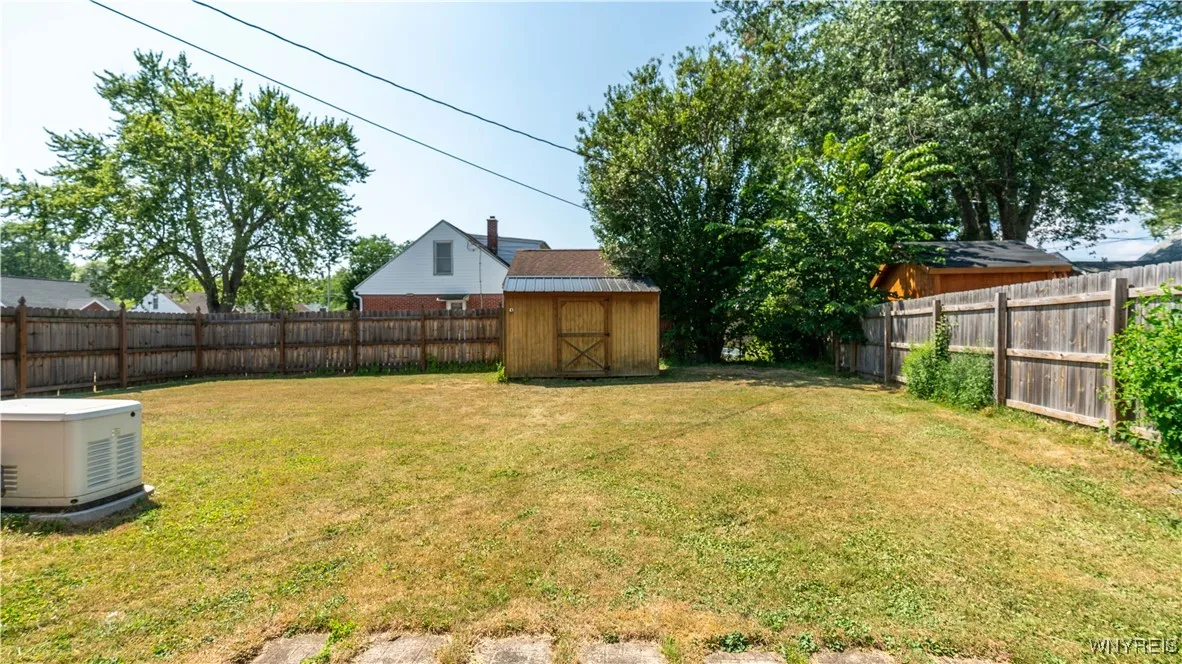 88 Clearvale Drive, Cheektowaga, New York 14225, Cheektowaga, New York 14225, 2 Bedrooms Bedrooms, 6 Rooms Rooms,1 BathroomBathrooms,Residential,Closed,88 Clearvale Drive, Cheektowaga, New York 14225,0,B1629995