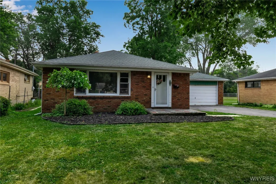 89 Woodlane Drive, West Seneca, New York 14224, West Seneca, New York 14224, 3 Bedrooms Bedrooms, 7 Rooms Rooms,1 BathroomBathrooms,Residential,For Sale,89 Woodlane Drive, West Seneca, New York 14224,B1629757