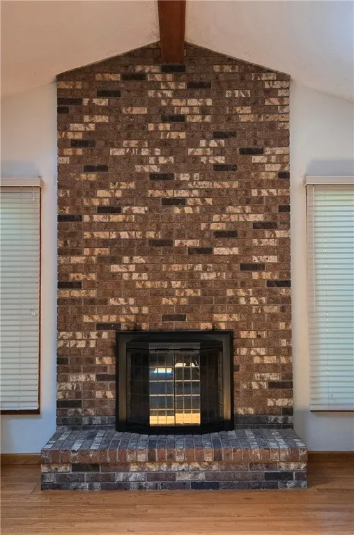 Wood Burning Fireplace, Already Has A Gas Line If You Wanted To Convert