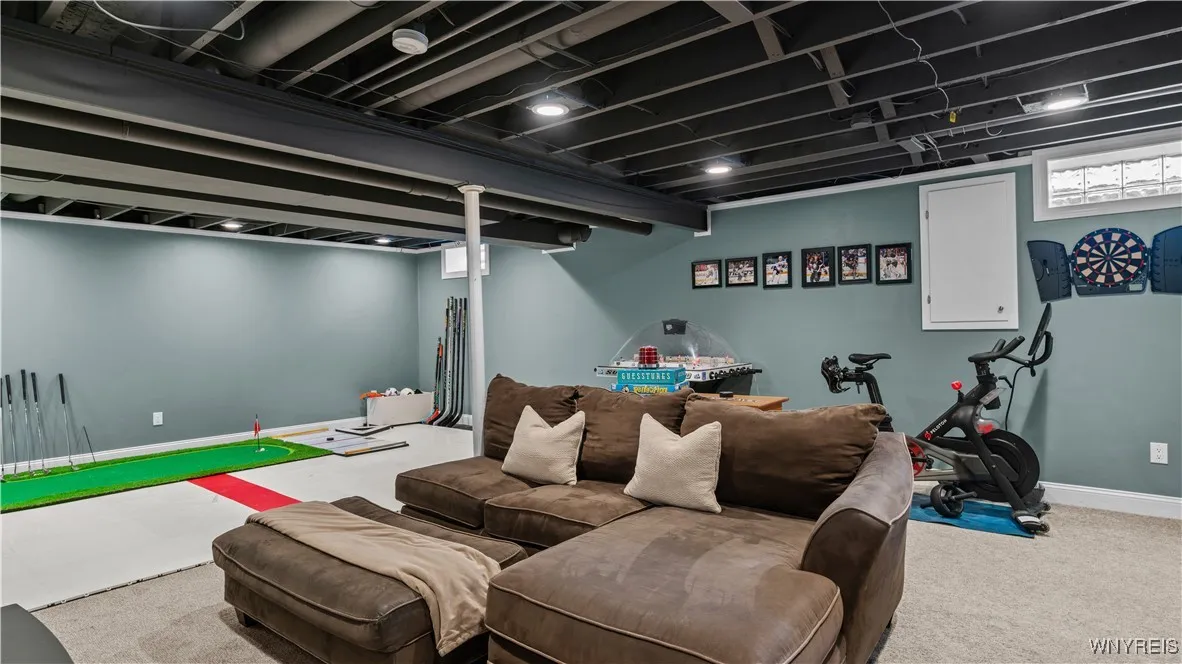 6 Park Meadow Drive, West Seneca, New York 14224, West Seneca, New York 14224, 4 Bedrooms Bedrooms, 7 Rooms Rooms,2 BathroomsBathrooms,Residential,Closed,6 Park Meadow Drive, West Seneca, New York 14224,0,B1629930