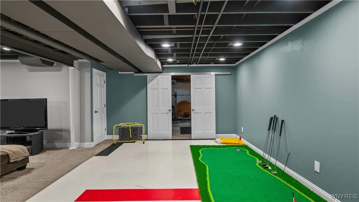 6 Park Meadow Drive, West Seneca, New York 14224, West Seneca, New York 14224, 4 Bedrooms Bedrooms, 7 Rooms Rooms,2 BathroomsBathrooms,Residential,Closed,6 Park Meadow Drive, West Seneca, New York 14224,0,B1629930