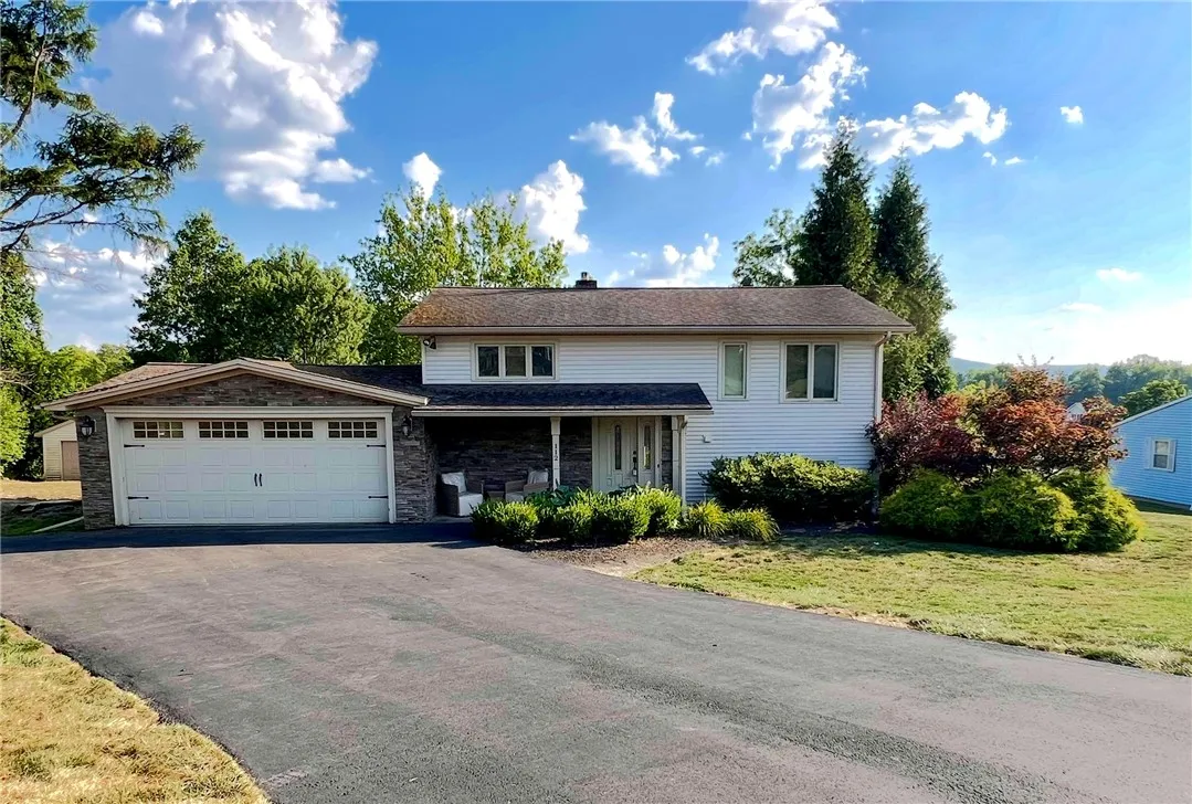 112 Lincoln Road, Horseheads, New York 14845, Horseheads, New York 14845, 3 Bedrooms Bedrooms, 9 Rooms Rooms,3 BathroomsBathrooms,Residential,Closed,112 Lincoln Road, Horseheads, New York 14845,0,R1630266