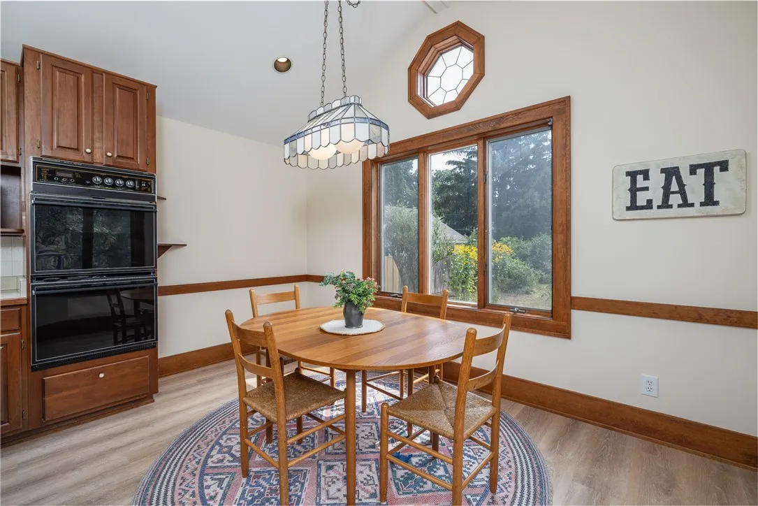 136 Eastland Avenue, Brighton, New York 14618, Brighton, New York 14618, 4 Bedrooms Bedrooms, 8 Rooms Rooms,2 BathroomsBathrooms,Residential,Closed,136 Eastland Avenue, Brighton, New York 14618,0,R1629434