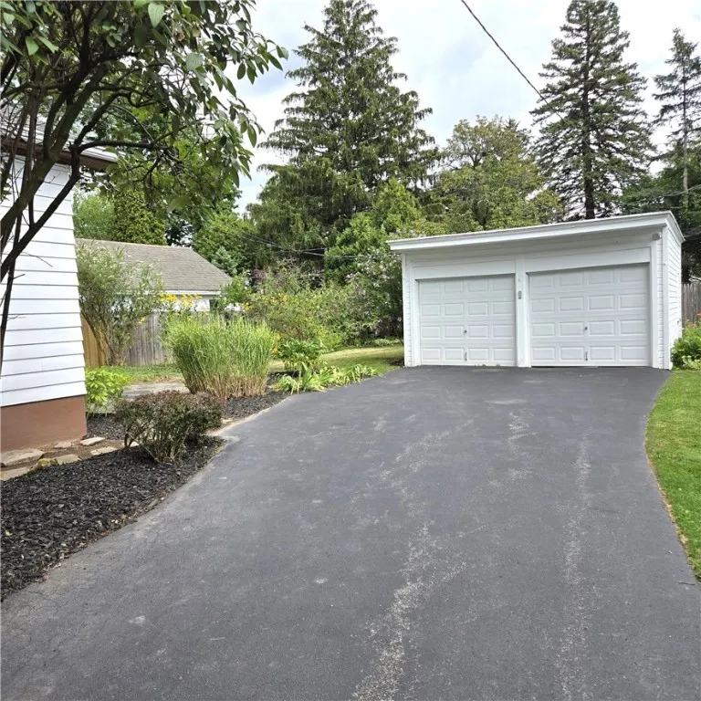 136 Eastland Avenue, Brighton, New York 14618, Brighton, New York 14618, 4 Bedrooms Bedrooms, 8 Rooms Rooms,2 BathroomsBathrooms,Residential,Closed,136 Eastland Avenue, Brighton, New York 14618,0,R1629434