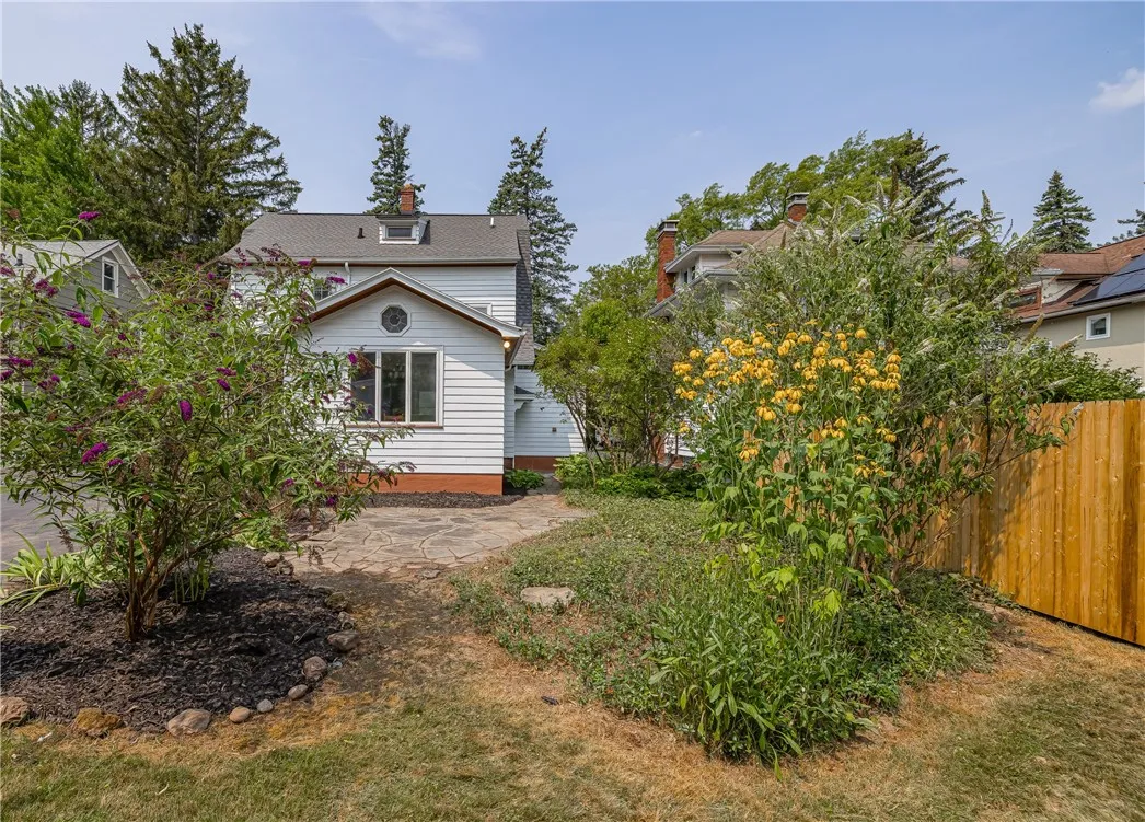 136 Eastland Avenue, Brighton, New York 14618, Brighton, New York 14618, 4 Bedrooms Bedrooms, 8 Rooms Rooms,2 BathroomsBathrooms,Residential,Closed,136 Eastland Avenue, Brighton, New York 14618,0,R1629434