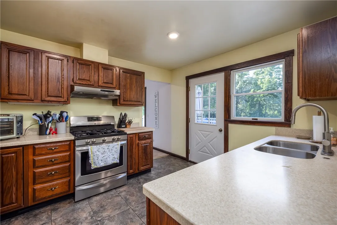 2980 Pigeon Hill Road, Marion, New York 14568, Marion, New York 14568, 3 Bedrooms Bedrooms, 6 Rooms Rooms,2 BathroomsBathrooms,Residential,Closed,2980 Pigeon Hill Road, Marion, New York 14568,0,R1629851