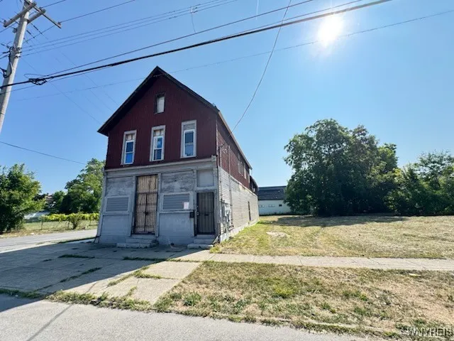 221 Masten Avenue, Buffalo, New York 14209, Buffalo, New York 14209, 5 Bedrooms Bedrooms, ,3 BathroomsBathrooms,Residential,For Sale,221 Masten Avenue, Buffalo, New York 14209,B1629728